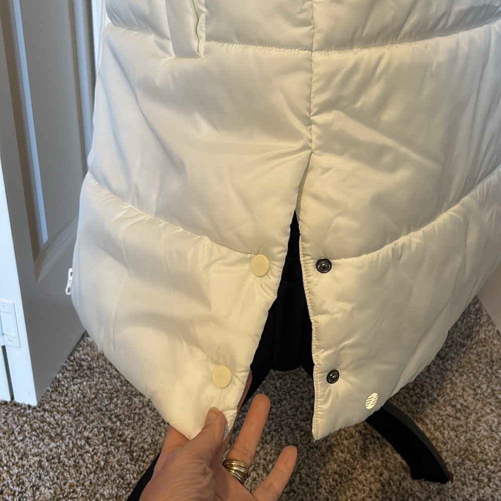 Zella long hooded white vest NWT - Picture 9 of 10